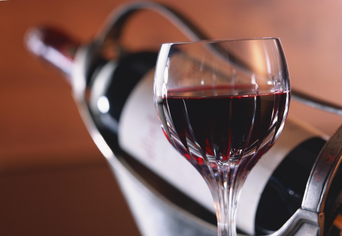 Как правильно подавать вино